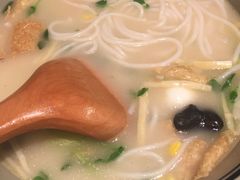 -刀小蛮半只鸡过桥米线(家乐福四元桥店)