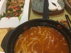 -山珍王国·云南野生菌石锅鱼