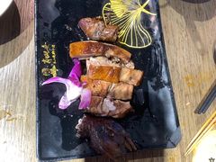 -肖四女乐山跷脚牛肉