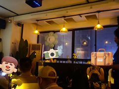 -Mx.cocktail bar