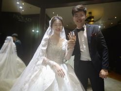 -南京宝娜嫁衣婚纱礼服馆(中央路店)