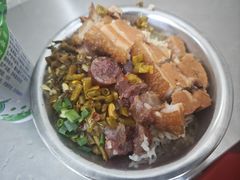 -梁阿婆廿年老牌扣肉糯米饭
