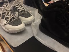 -爱革·奢品·鞋包·衣物·家居(金桥国际商业广场店)