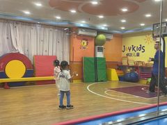 -卓跃儿童运动馆·体能·跳绳·篮球(滨江东中心店)