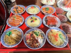 -蓝田九大碗民俗食府(蓝田店)