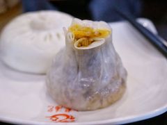 咸蛋黄烧卖-大龙汤包