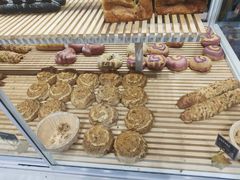 -焙丽拾光(麦凯乐直营店)