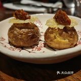 携母亲来我工作许多年的老餐厅用餐。心怀感激