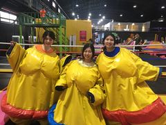 -嘿哟动霸CHUA·新潮玩运动娱乐中心·蹦床滑冰团建乐园