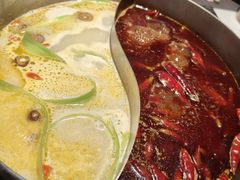 -尚尚仙·酸汤猪手·猪肚鸡火锅(华联万柳购物中心店)