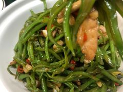 砂锅炒豆丝-春和楼湘辣家常菜