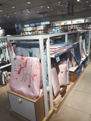 -爱婴室(上海大华路店)