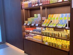 零售区-奈雪的茶(南山大冲一期店)