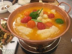 版纳野果酸汤鱼-云海肴·汽锅鸡·云南菜(苏州中心店)