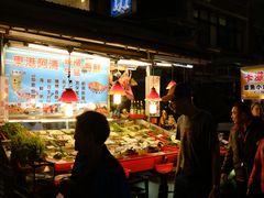 -六合夜市