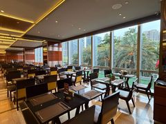 -大中华希尔顿酒店-念自助餐·嗨啤·小龙虾