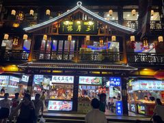 -吴山路夜市