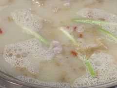 -老来福·非遗酸汤兔(凯旋路店)