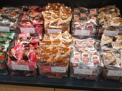 零售区-良品铺子(五角场万达店)