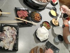 -啊美丽炭火烤肉(滑翔一店)