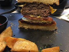 -La Mer Restaurant & Lounge