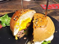 -HIGH FIVE哈福手工汉堡(桂林路店)