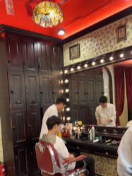 -东方先生国潮男士理发馆