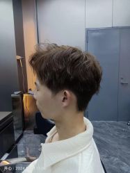 -米可造型烫发染发