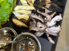 -蘑统田下·野生菌火锅