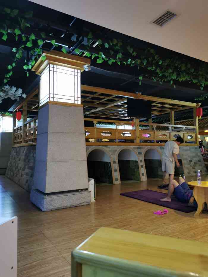 济清泉汗蒸浴馆-"78[环境]还是之前去的那样,毛巾感觉不是.