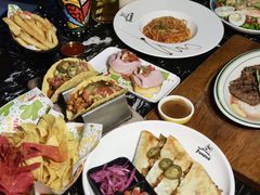 -Famous肥猫墨西哥音乐餐吧(五棵松华熙LIVE店)