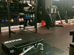 -TOP健身私教工作室(侨香店)