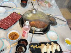 -牛员外鲜切牛肉火锅