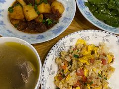 -爱的果实月嫂育婴师(世纪东方店)