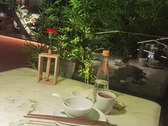 餐具摆设-初蓉丨遇见新川菜(亲贤街荣耀店)
