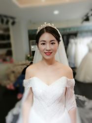 -雪莉美妆婚纱馆