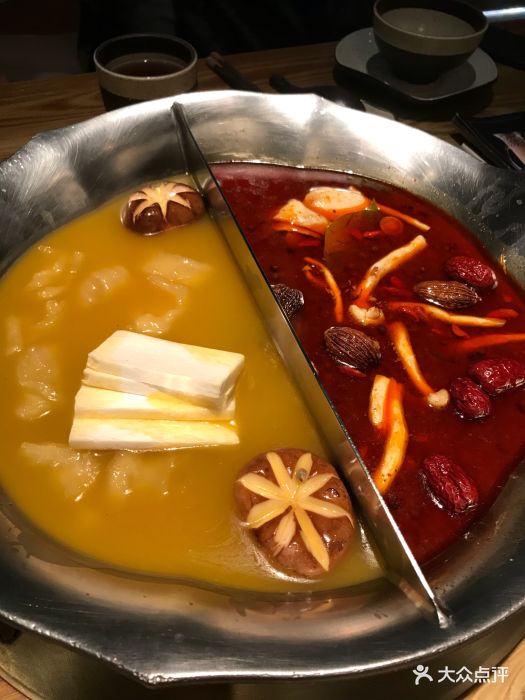 凑凑火锅·茶憩(合生汇店)-花胶鸡锅底图片-北京美食-大众点评网
