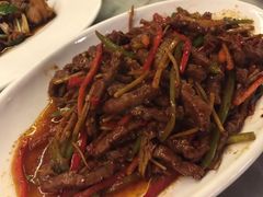 -蔼若春.传承三十年云南菜(金碧公园店)