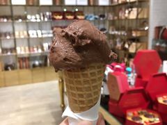 -VENCHI 闻绮(北京国贸商城店)