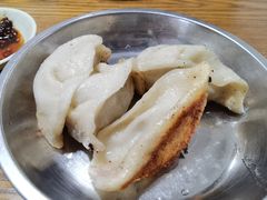 -黄阿姨锅贴大王(万航渡路店)