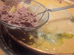 -洱火云南酸菜牛肉火锅(石景山当代商城店)