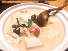 土家手掰柴火豆腐-吃饭皇帝大(解放西路店)