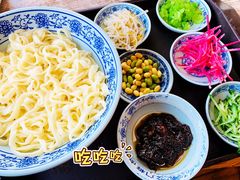 老北京炸酱面-门框胡同百年卤煮(新街口店)