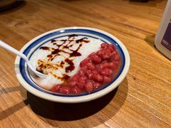 红豆稀饭-泥糊破店小酒馆·团建聚餐(南京西路店)