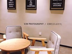 用餐区-瑞幸咖啡(怡富广场店)