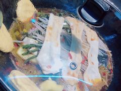 -屯老二农家铁锅炖·行业领军者(梅江店)