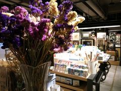 大堂-猫的天空之城概念书店(苏州诚品店)