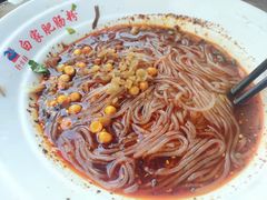 招牌酸辣粉-钟方模白家肥肠粉(春熙店)