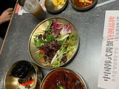 -草家酱蟹炭火烤肉店(珲春南路二店)