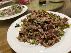 -溢心园香河肉饼总店